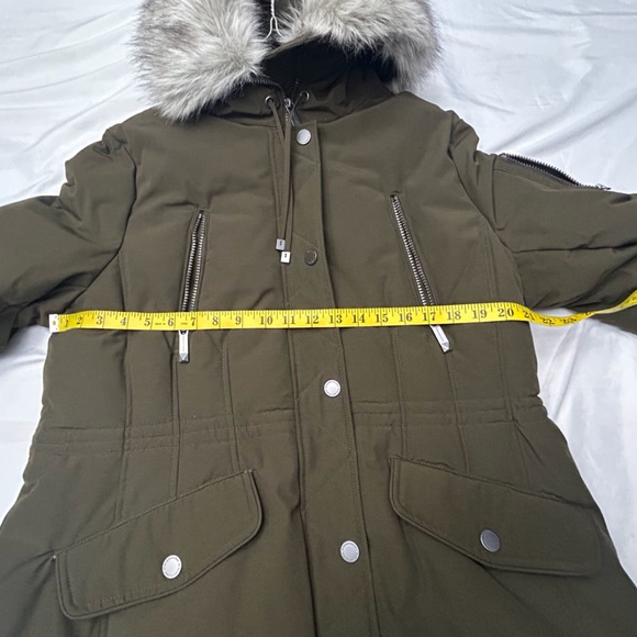 BCBG MAXAZRIA COAT - Picture 4 of 16